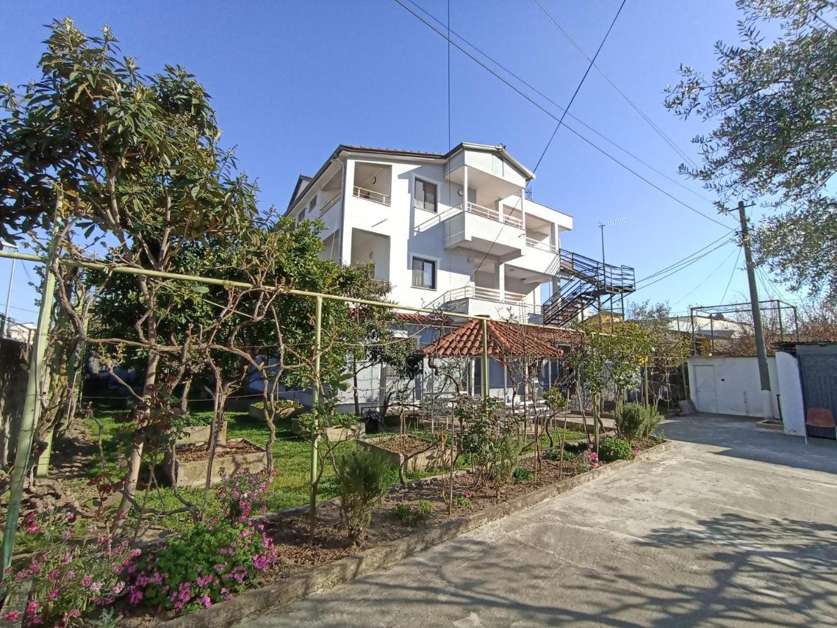 Villa Osmani Durrës 外观 照片