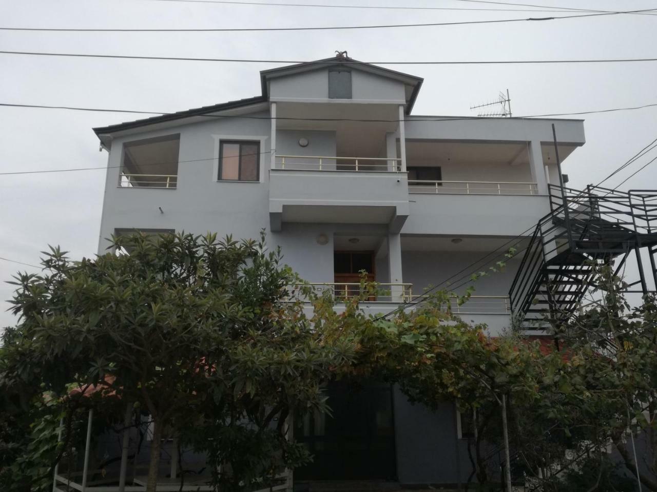 Villa Osmani Durrës 外观 照片